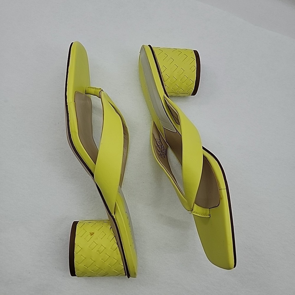 FRANCO SARTO Women's Moah Bright Yellow Thong Kitten Block Heels Woven Sz 8.5M - Picture 9 of 10